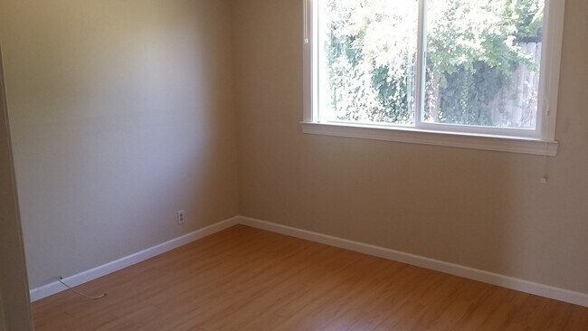 Building Photo - Charming Sunnyvale Home with Private Yard – Prime Location!