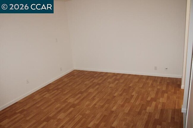 Building Photo - 2152 Blue Jay Cir