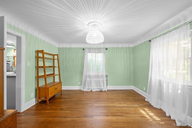 Building Photo - 1516 W Houstonia Ave