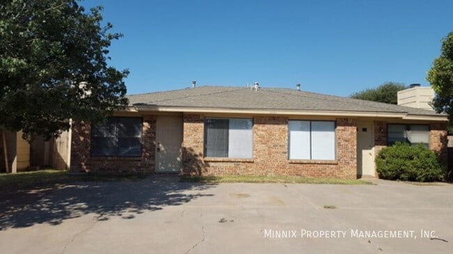 Building Photo - 9616 Elmwood Ave