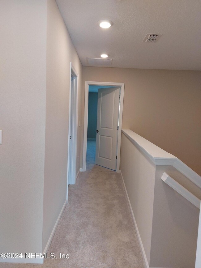 Building Photo - 12866 Josslyn Ln