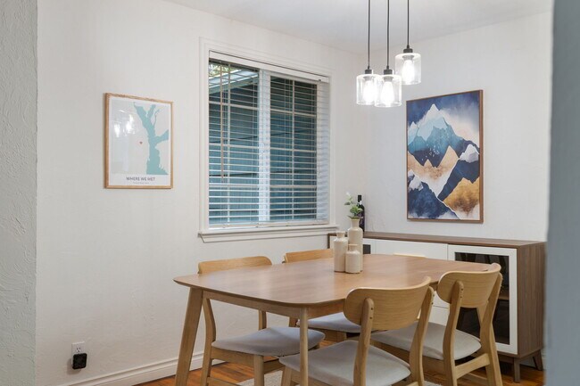 Building Photo - 7414 SE Ogden St