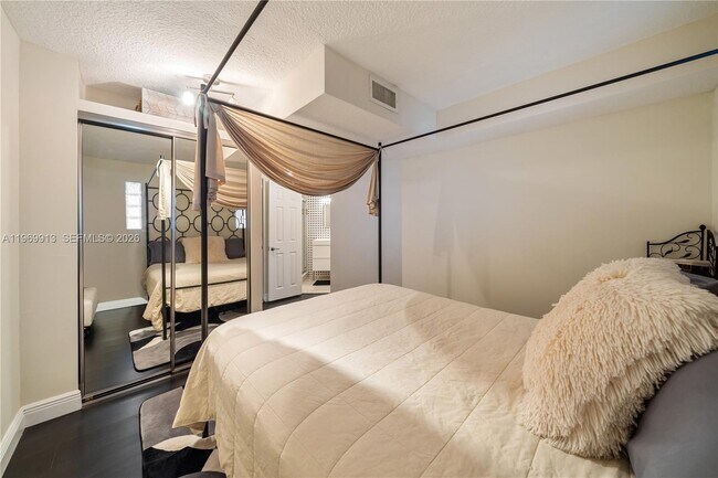 Building Photo - 2750 NE 183rd St