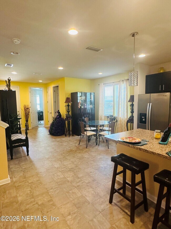 Building Photo - 12573 Grn Mdw Dr