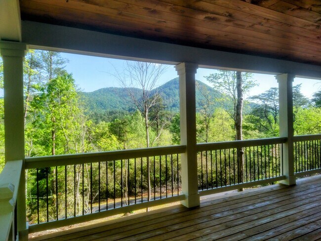 Building Photo - 63 Redwood Ln