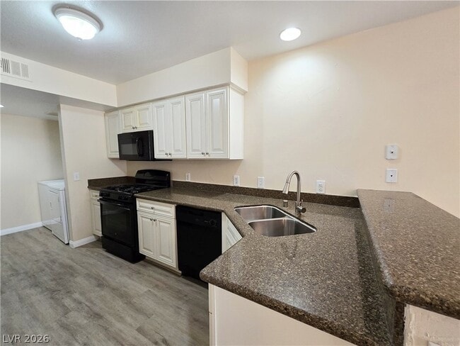 Building Photo - 2817 Crystal Lantern Dr