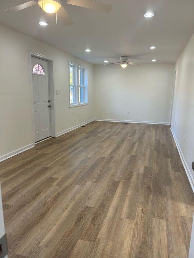 Building Photo - 1914 W Oakland Ave