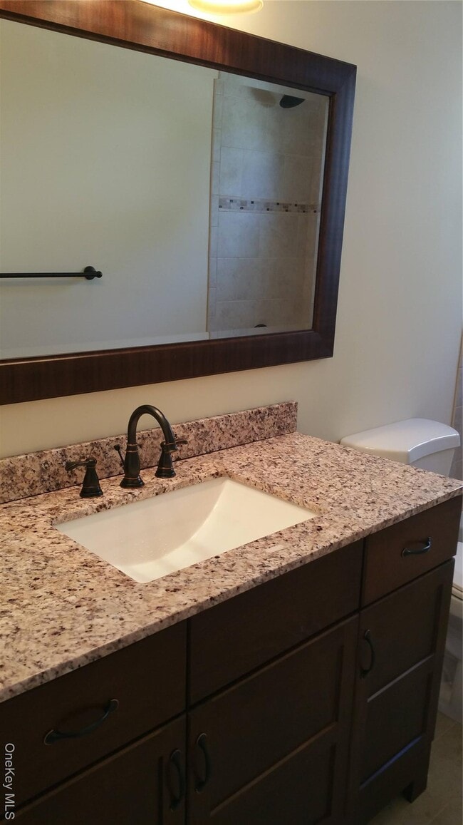 Building Photo - 471 Webster Ave