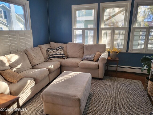 Building Photo - 80 Heck Ave