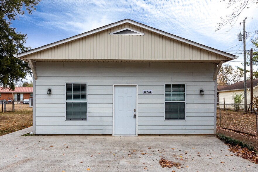 Building Photo - 4206 Holmes Ave NW