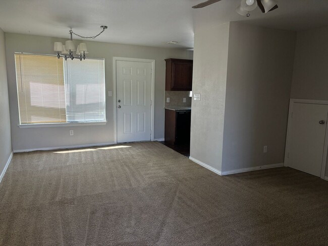 Building Photo - 1402 Park Pl