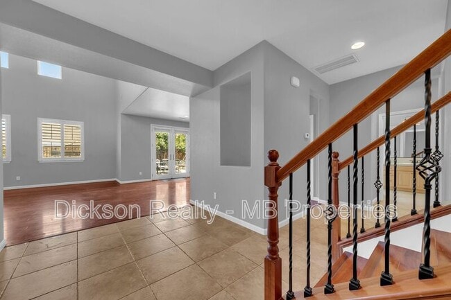 Building Photo - 2125 Peaceful Valley Dr