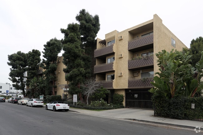 Building Photo - 740 S. Cochran