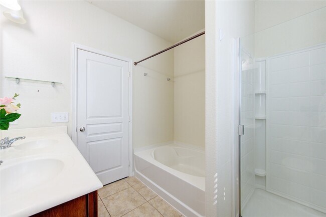 Building Photo - 5318 Hickory Harvest Dr