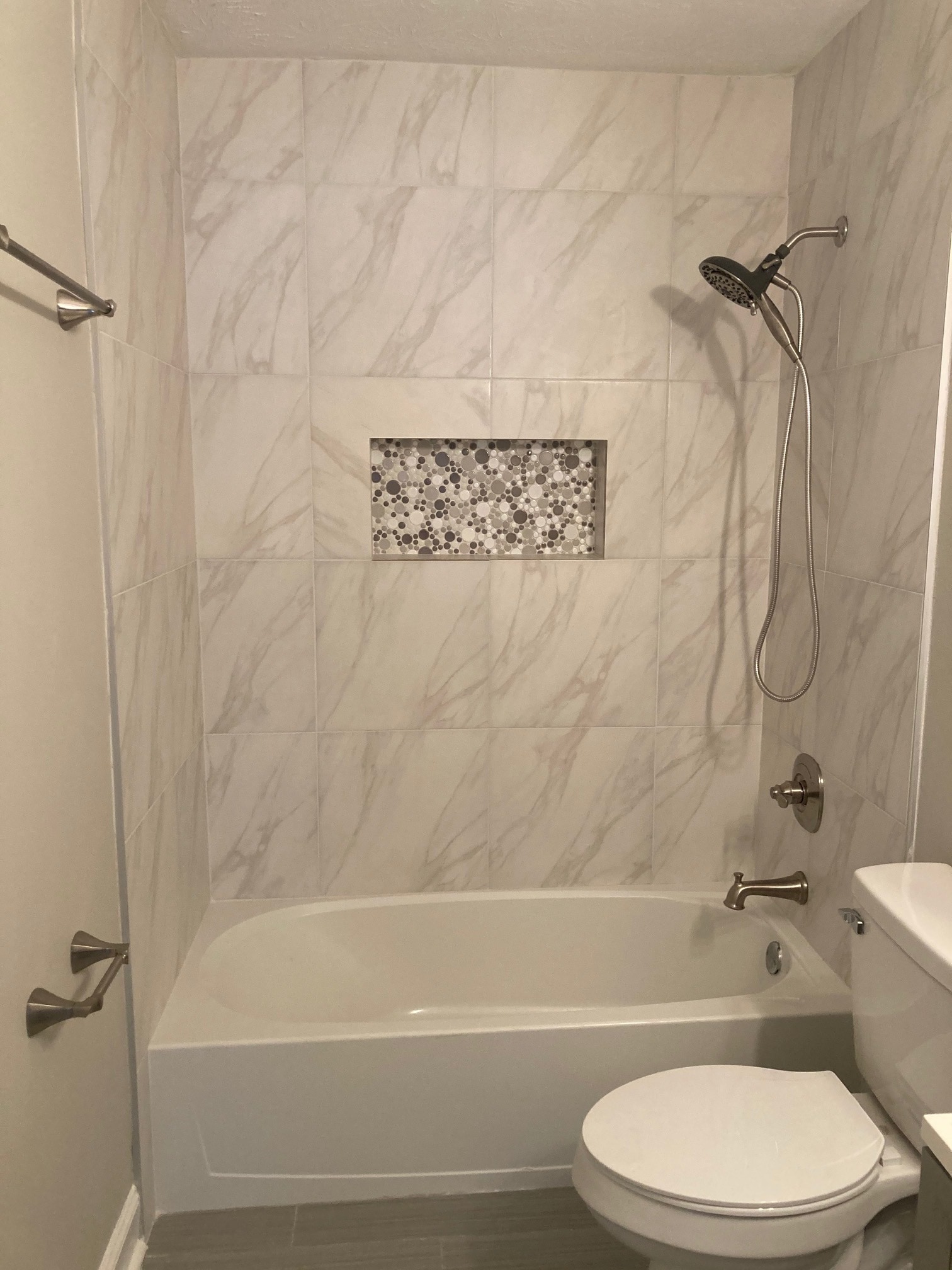 Building Photo - 340 Winding River Dr