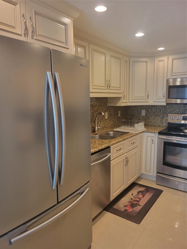 Building Photo - 2401 S Ocean Dr