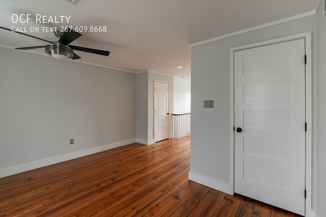 Building Photo - Three Bed Olde Richmond Townhouse