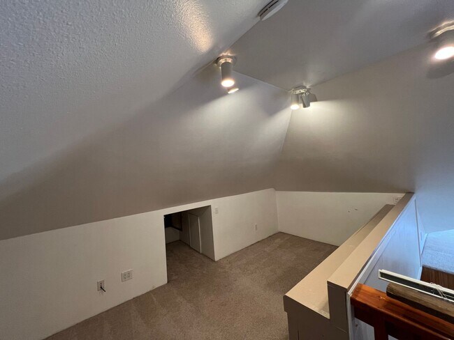 Building Photo - Corner-Lot Bungalow Close to Old Town Fort Collins!