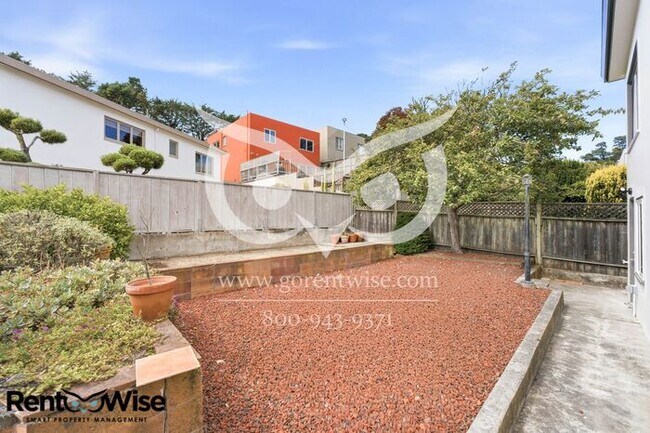 Building Photo - 1 Marview Way