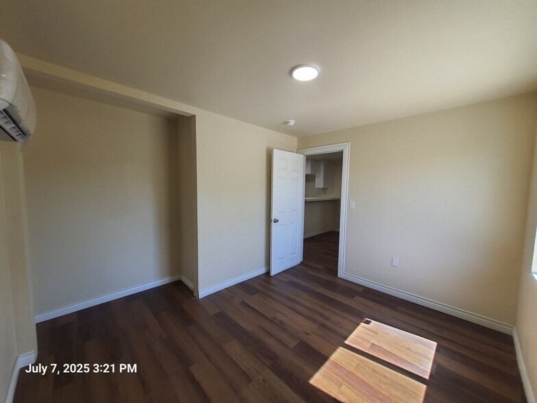 Bedroom (3rd angle) - 1221 W 152nd St