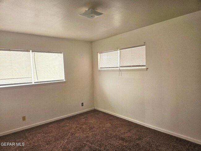 Building Photo - 3411 Garnet Dr