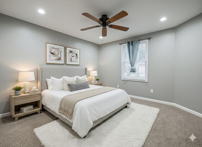 Building Photo - Charming 3-Bed, 2.5-Bath Home in Pinckney!