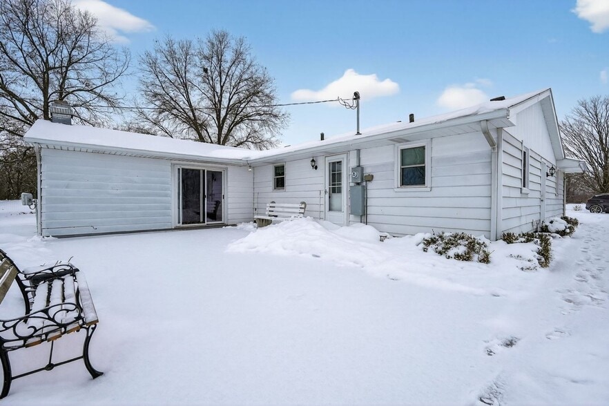 Building Photo - 20728 Old 24 E Rd