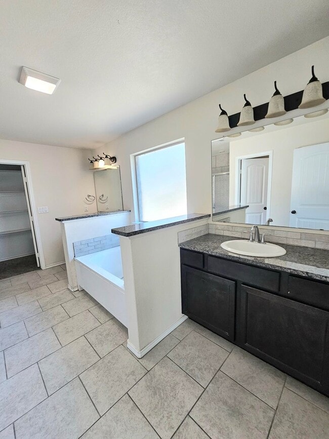 Building Photo - 1804 Rattler Ln