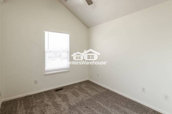 Building Photo - 4 Bed 3 Bath For Rent In Kearney!