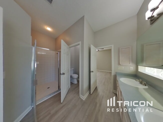 Building Photo - 3264 Abbeyfield Dr E