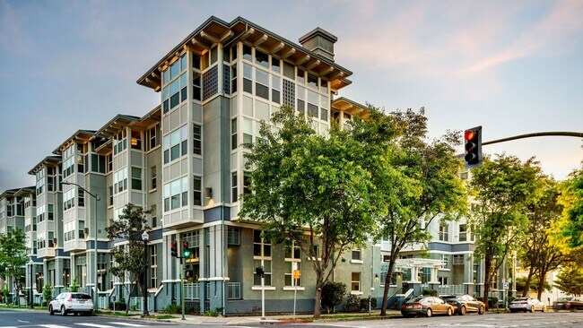 Primary Photo - 655 12th St