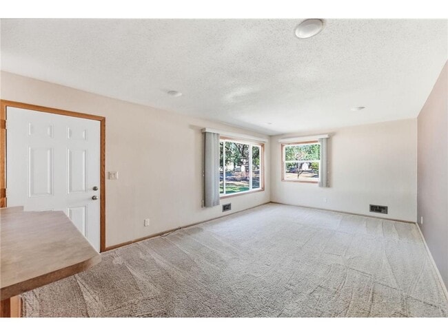 Building Photo - 80 Woodhill Rd