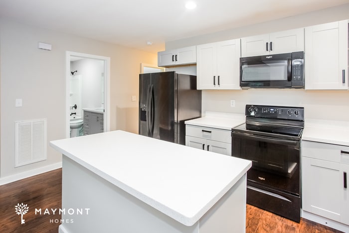 Building Photo - 1033 Gaither Pl NW