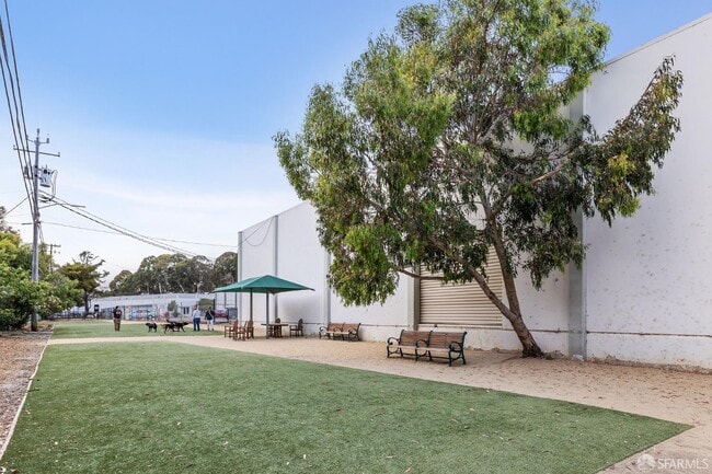 Building Photo - 316 Humboldt Rd