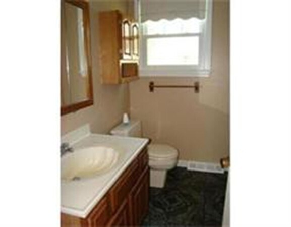 Building Photo - 9 Silver Birch Ave