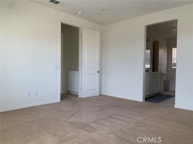 Building Photo - 658 Calle Valle