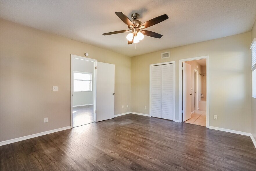 Building Photo - 1871 Meadowgold Ln