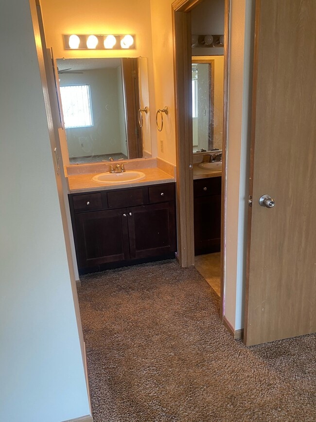 Building Photo - 4310 Maricopa Dr