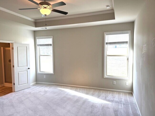 Building Photo - 113 Candler Park Dr