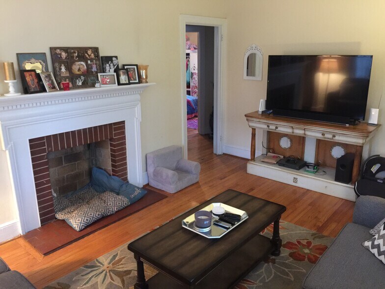 Building Photo - 3101 Peebles Dr