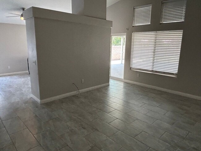 Building Photo - 80265 Moonshadow Dr