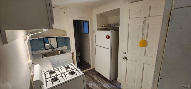 Building Photo - 113 W Seneca St