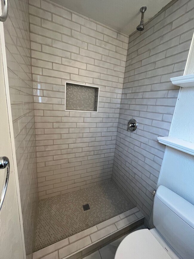 Building Photo - Scottsdale Home that has everything you need!