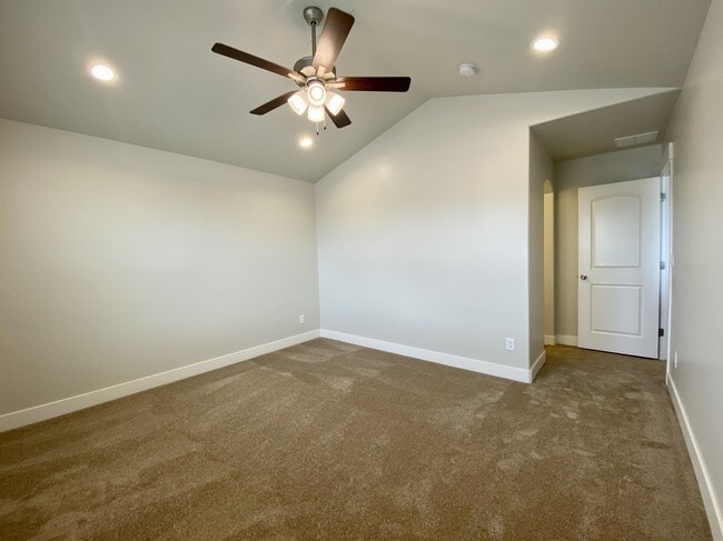 Building Photo - 13926 S Champlin Peak Dr