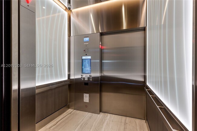 Building Photo - 333 Las Olas Way