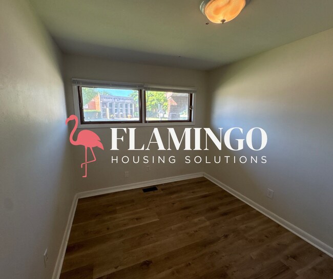 Building Photo - Spacious 3-Bedroom, 2-Bath Home Near Downtown Dayton!