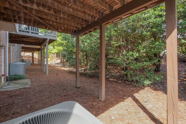 Building Photo - 1240 Dunwoody Cove