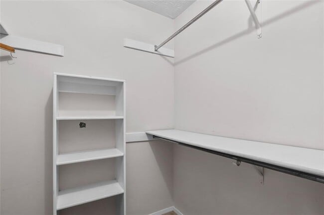 Building Photo - 1004 Dunbar Dr