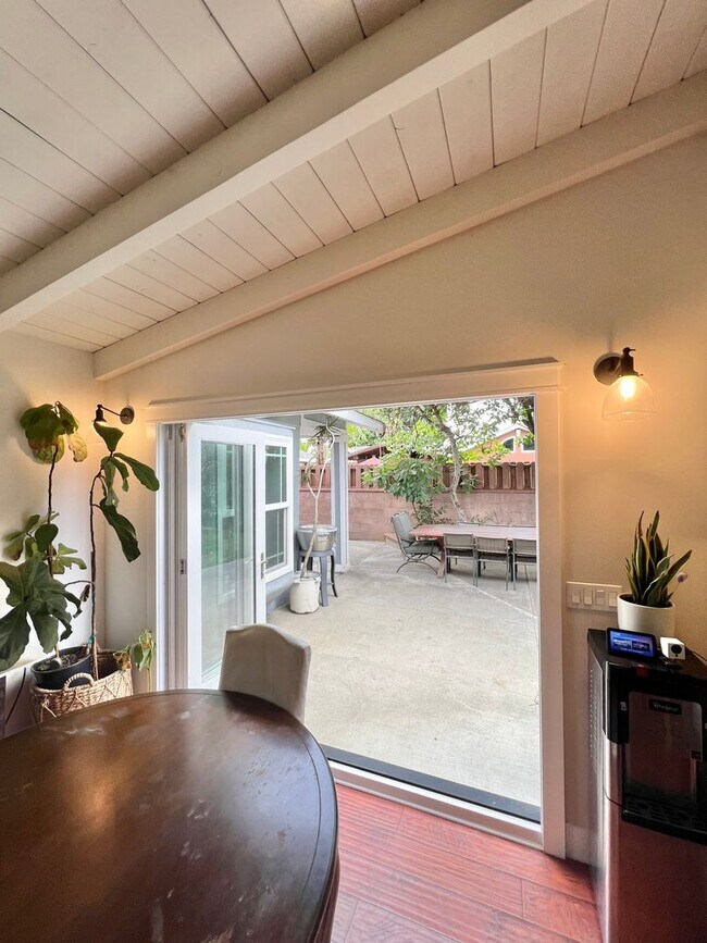 Building Photo - Spacious Remodeled Home Near El Dorado Park