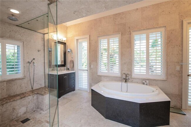 Building Photo - 5645 America Dr